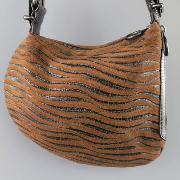 Vintage FENDI Wood Embellished Tiger Print Oyster Shoulder Bag - Picture 4 of 10